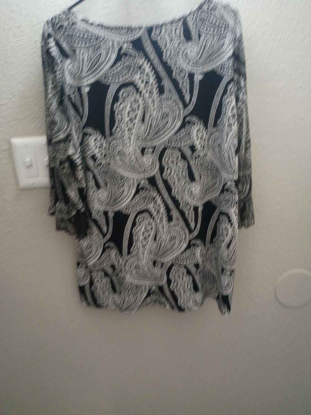 Black & White Paisley Blouse - Women